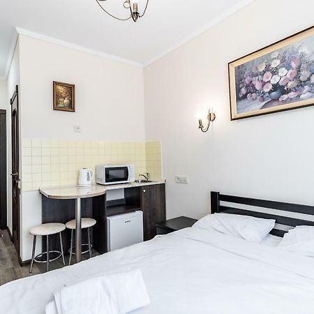 Opera House Apartment 2 Лвив Екстериор снимка