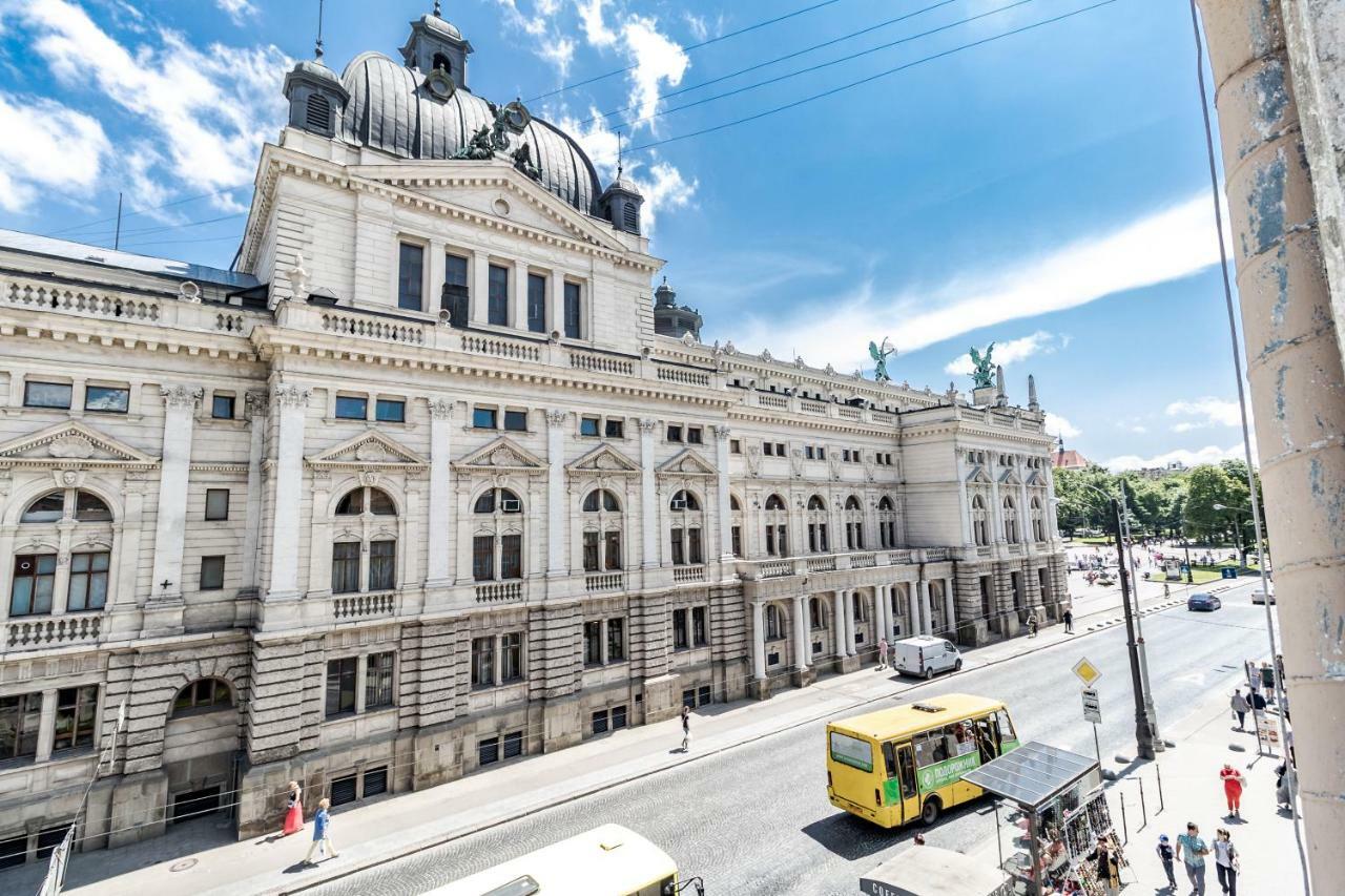 Opera House Apartment 2 Лвив Екстериор снимка