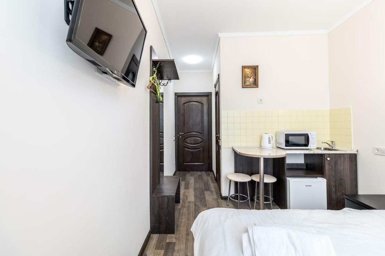 Opera House Apartment 2 Лвив Екстериор снимка